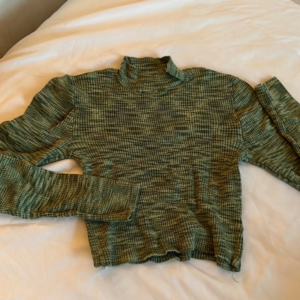 Pacsun Green mock neck crop top